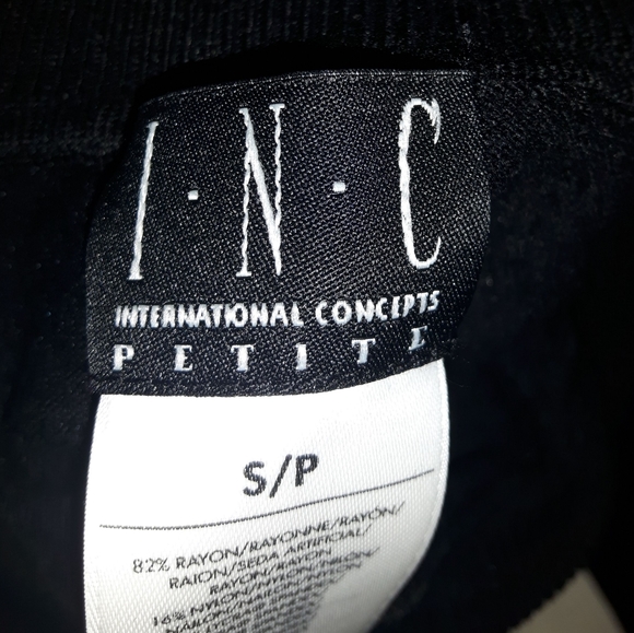 I.N.C. Black/White Turtleneck belted top - Picture 2 of 2